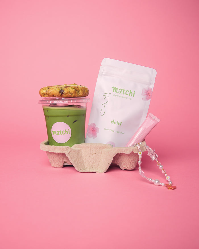 Matcha na ciepło czy na zimno? Co zmienia się w smaku